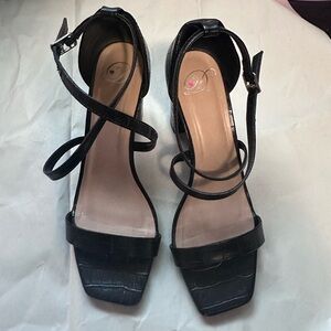 Chic Black Strappy Heels 7